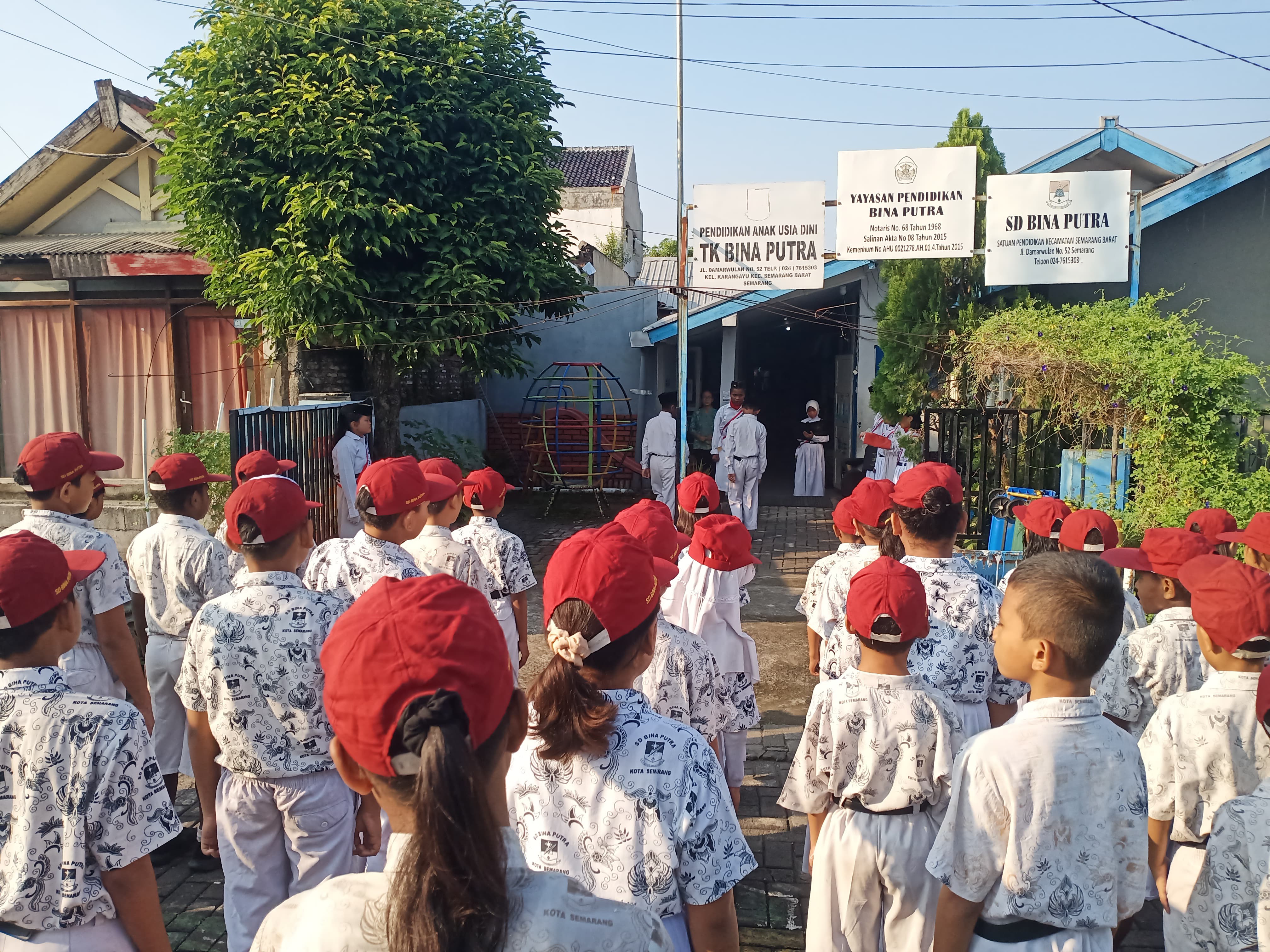 Upacara Hardiknas 2